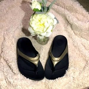 OOFOS OOlala Women's